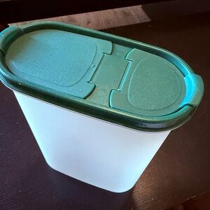 Tupperware 2.3 Litres